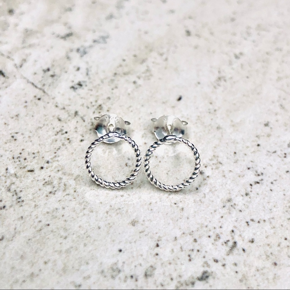 925 Sterling Silver Round Stud Earrings